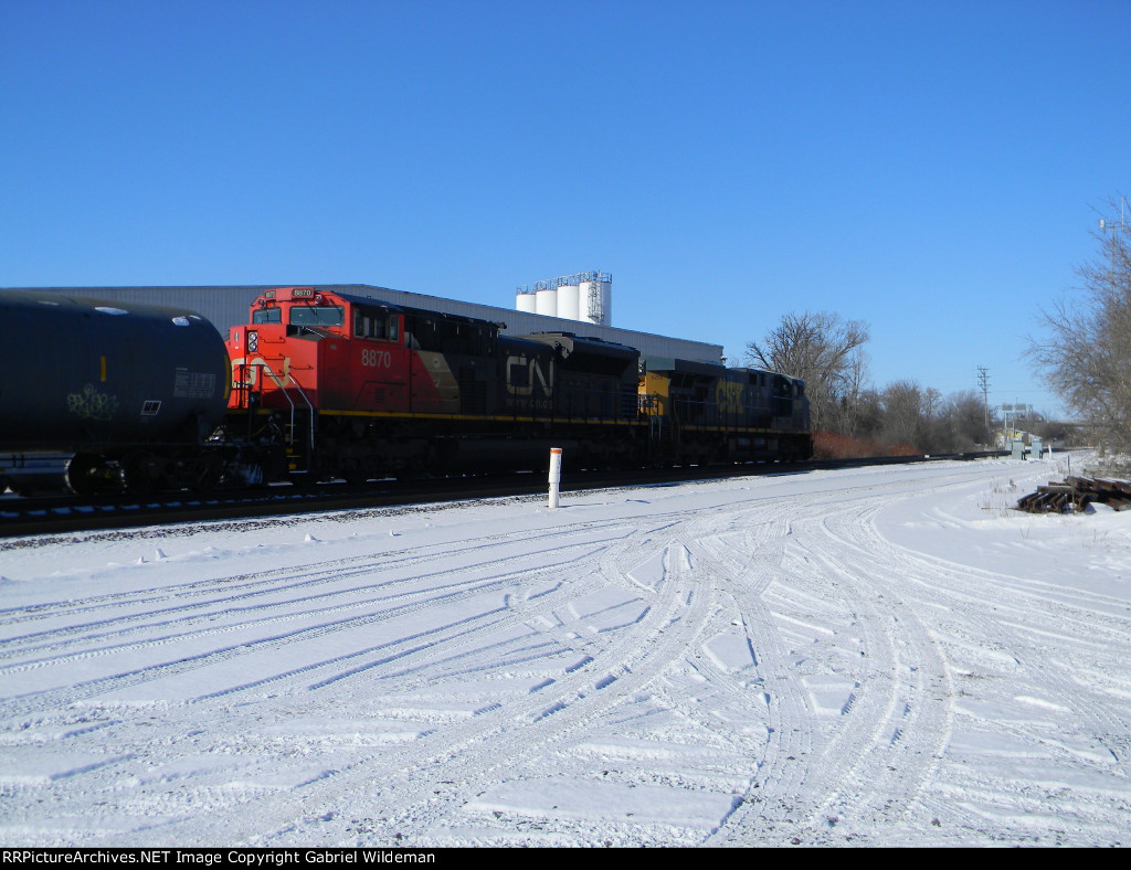 CN 8870 & CSXT 5285